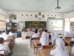 Gelorakan Kesadaran Siswa Bahaya Narkoba, Satgas TMMD ke-125 Kodim 0321/Rohil Gelar Penyuluhan Hukum di SMA Negeri 1 Pekaitan